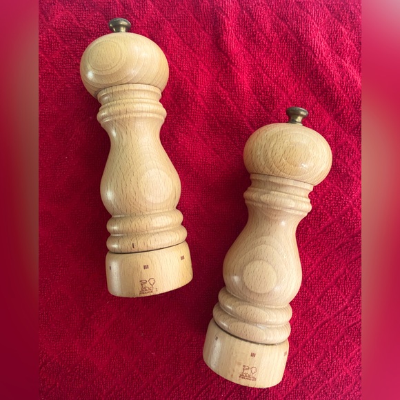 Peugeot Kitchen Peugeot Adjustable Salt And Pepper Mills Poshmark